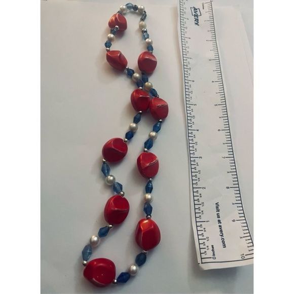 Pretty RED WHITE AND BLUE BEAD HAND CRAFTED NECKLACE - Picture 7 of 7